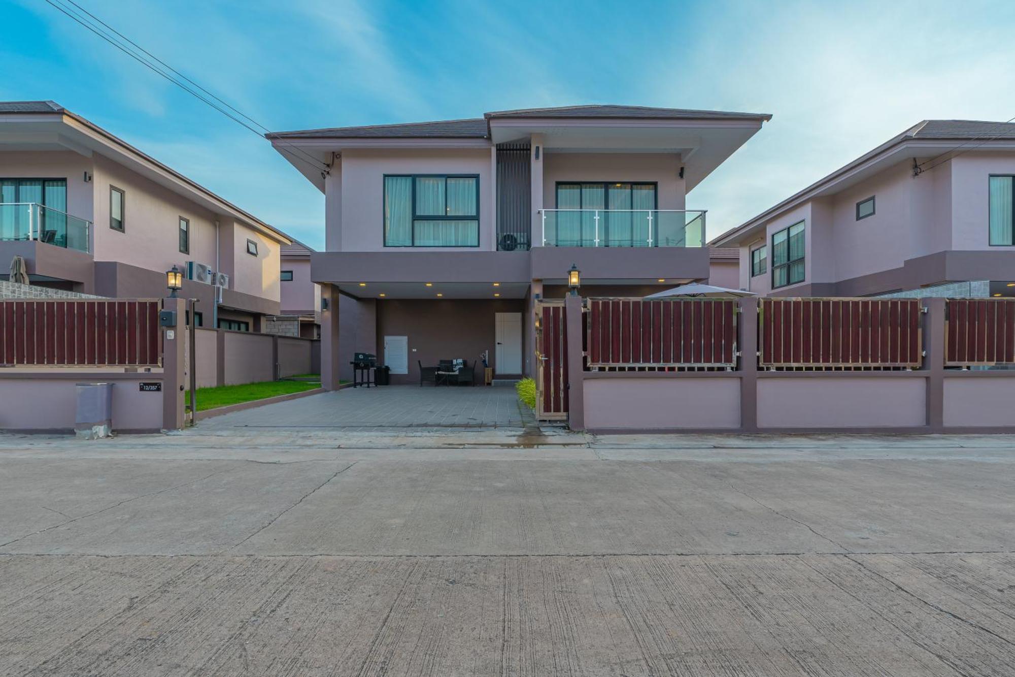 Southern Peak Pool Villa Huay Yai Pattaya Ban Huai Yai Exterior photo